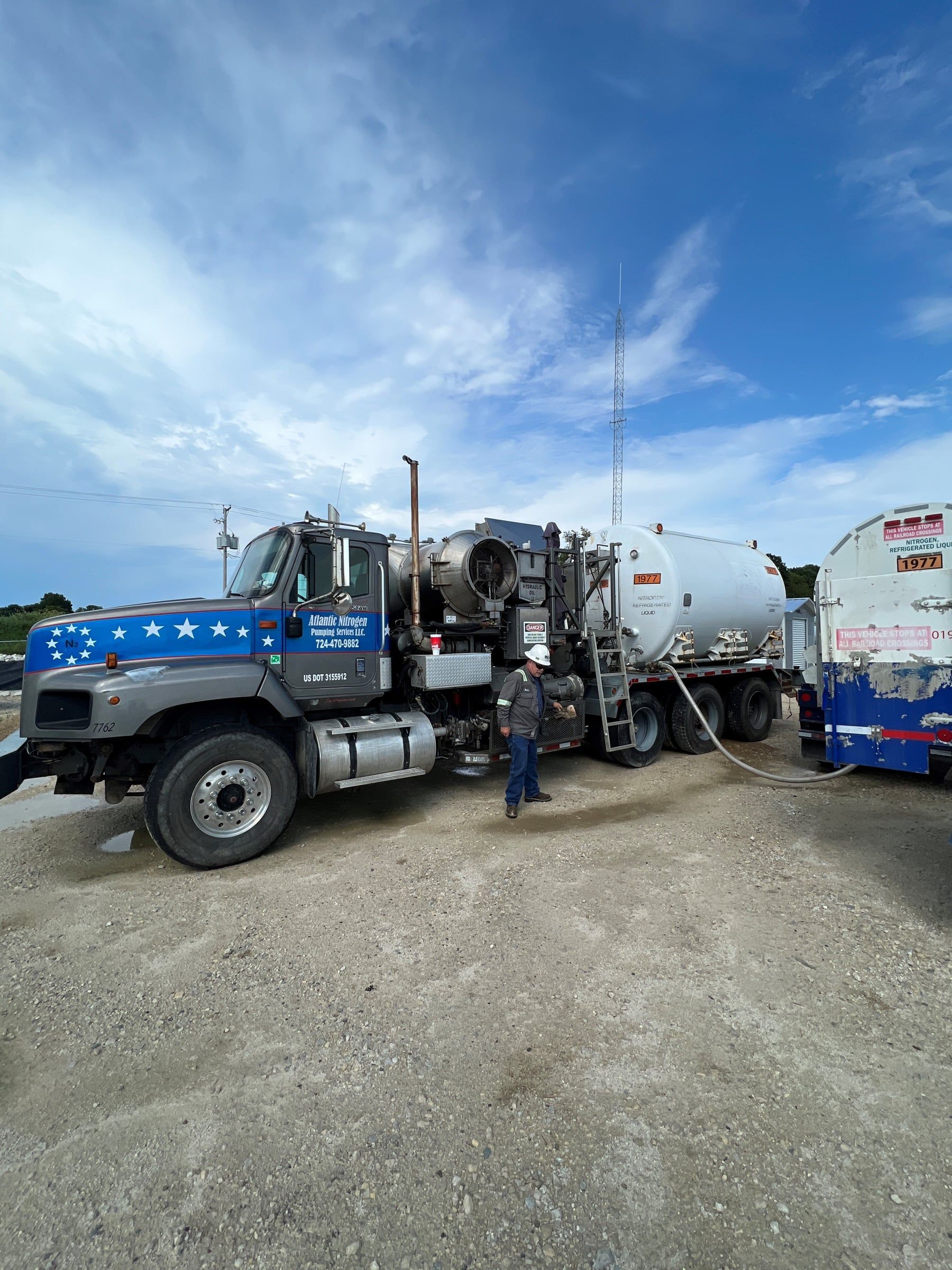 Pumper unit and transport rigged in for a nitrogen operation